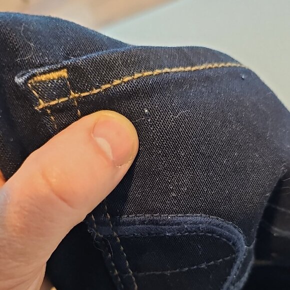 American Eagle Outfitters Size 8 Dark Wash Jean Shorts with Rolled Hems - Picture 12 of 13